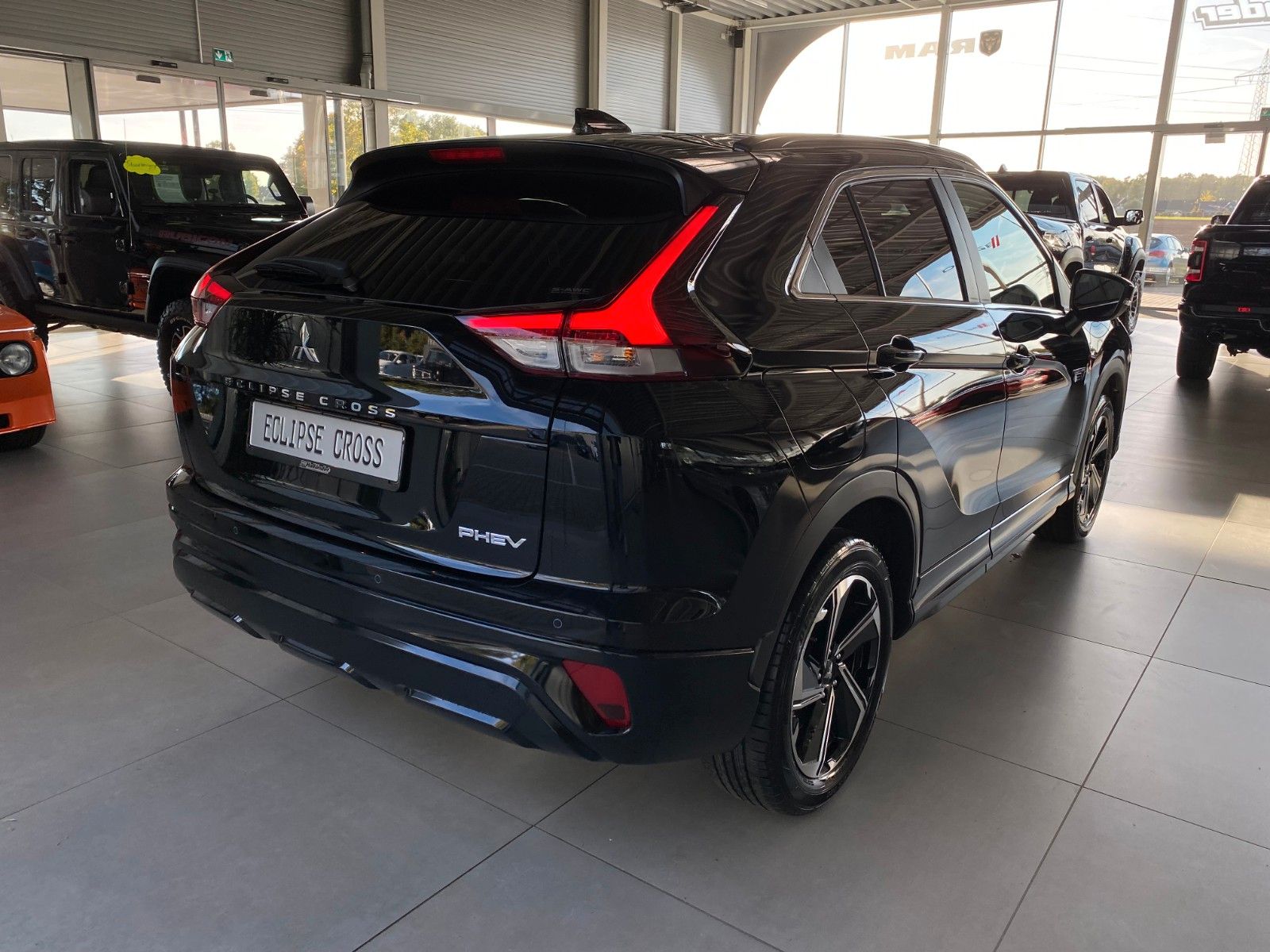 Fahrzeugabbildung Mitsubishi Eclipse Cross Plus Select Paket