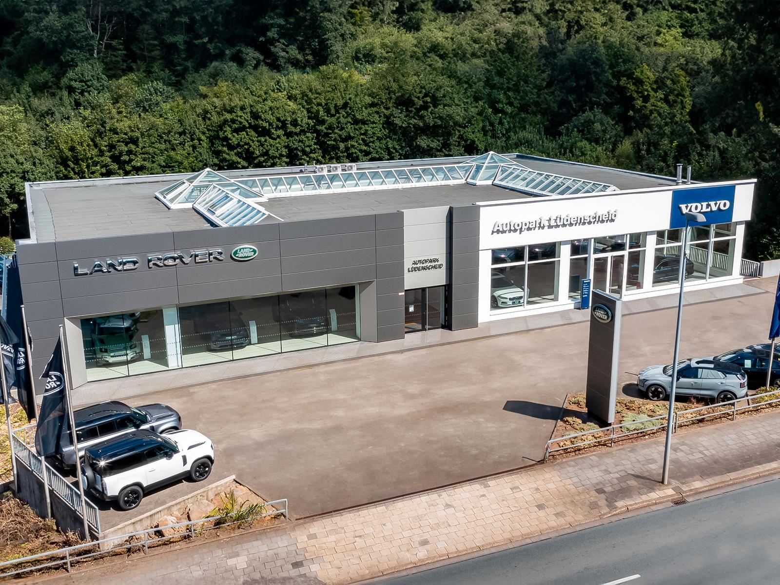 showroom-image-top