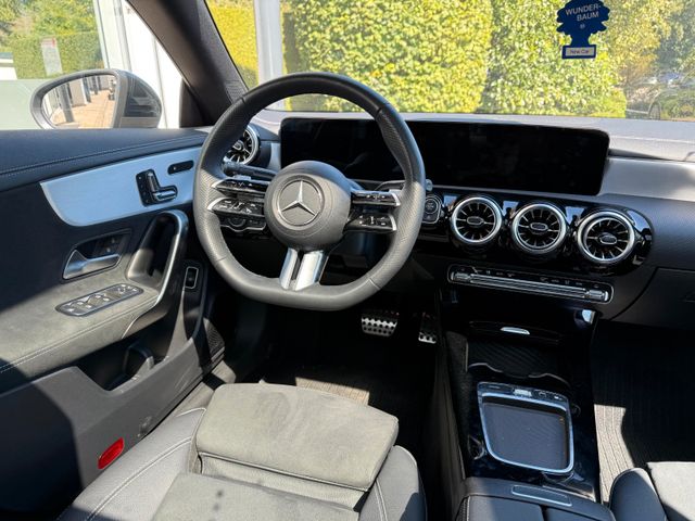 Mercedes-Benz CLA 220d Special Edition/ PREMIUM+/ LED/ PANO