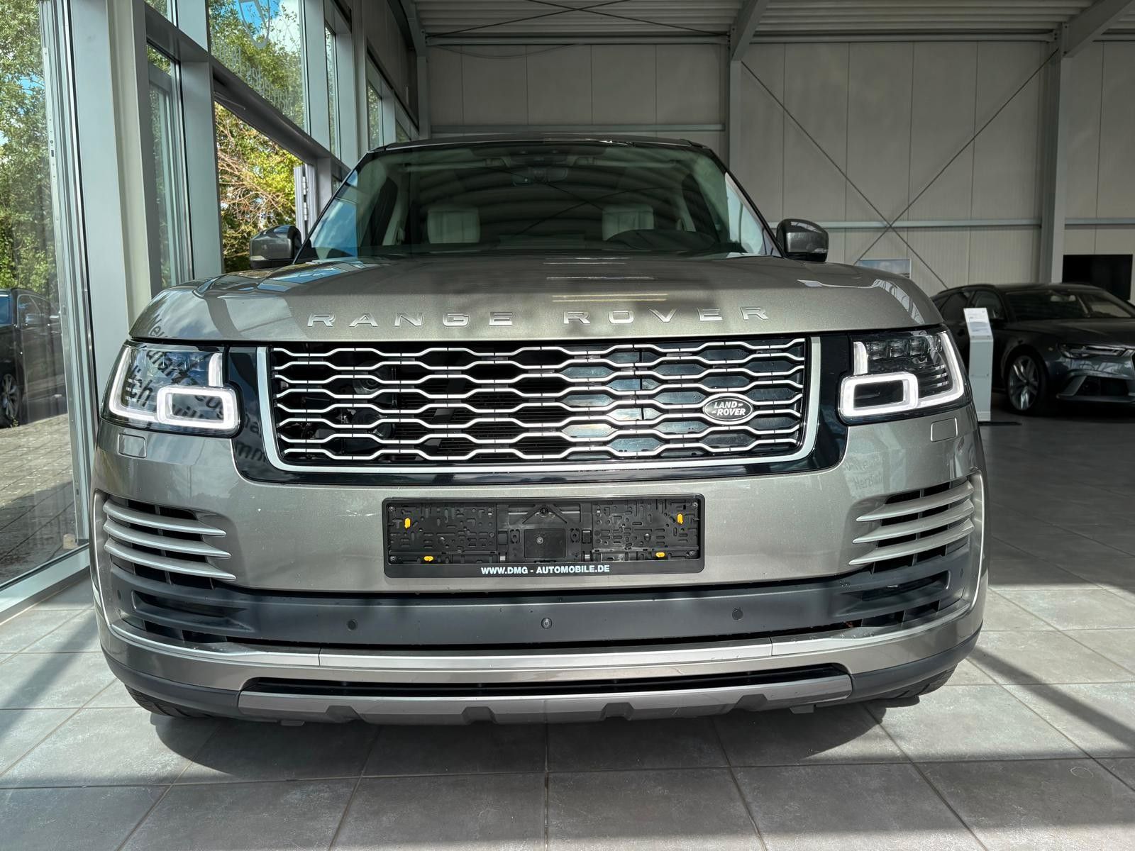 Fahrzeugabbildung Land Rover Range Rover P400e Autobiography Hybrid