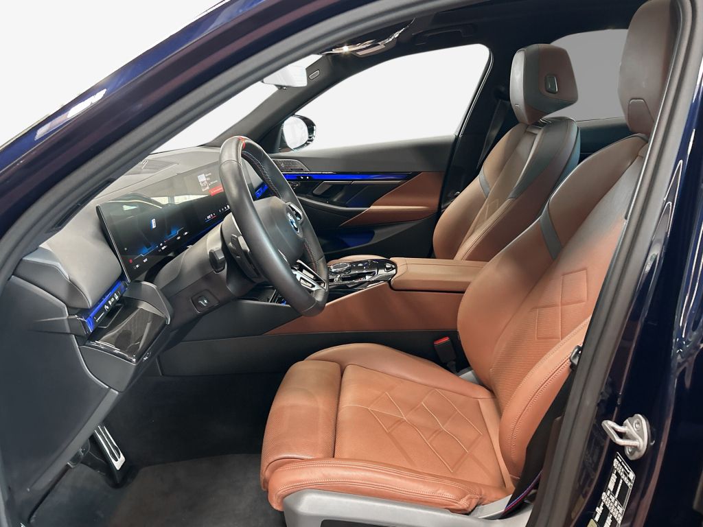 BMW i5 M60 foto 10