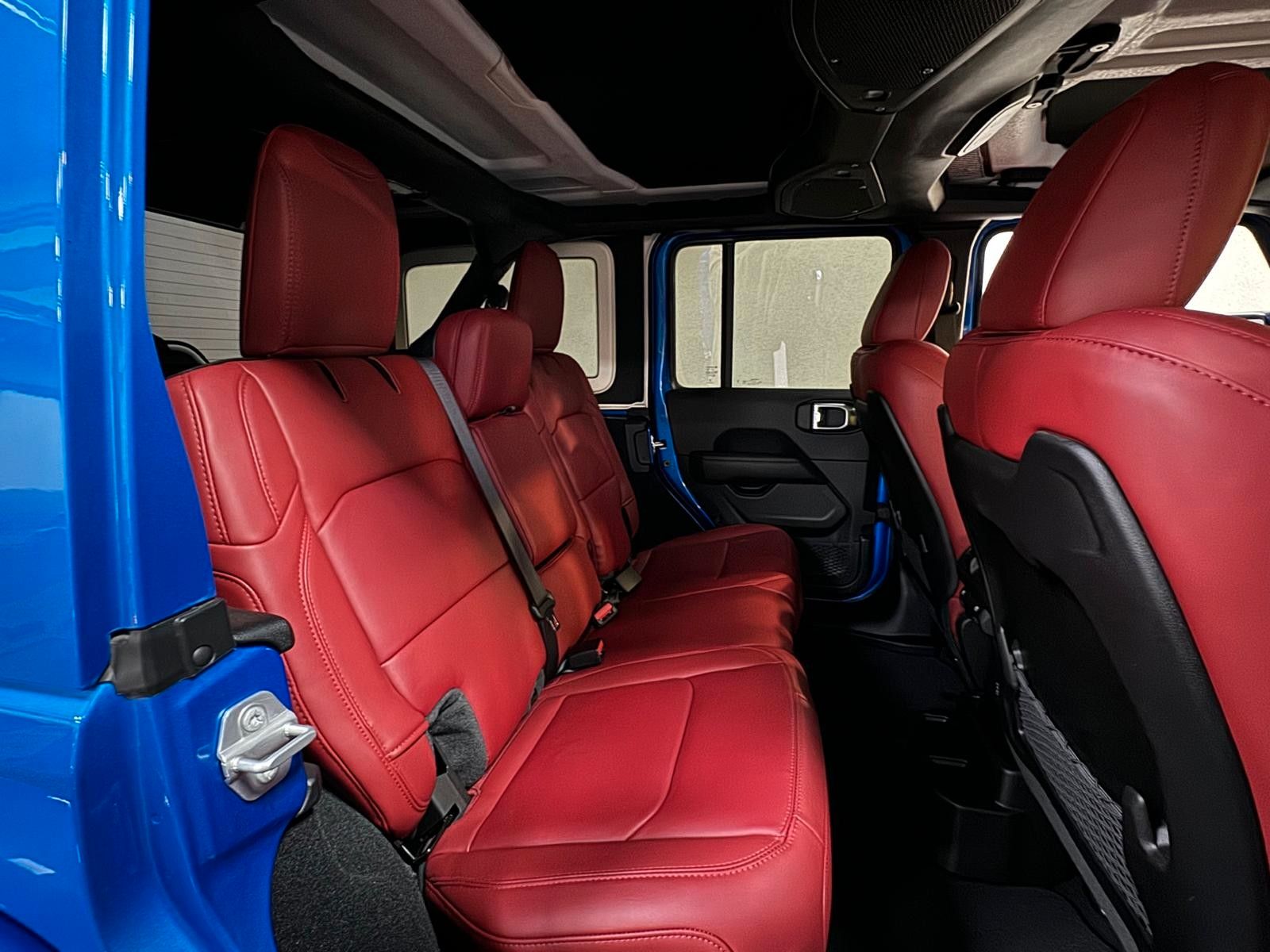 Fahrzeugabbildung Jeep RUBICON 392-6.4L HEMI V8-RECON 35"-STEEL BUMPER