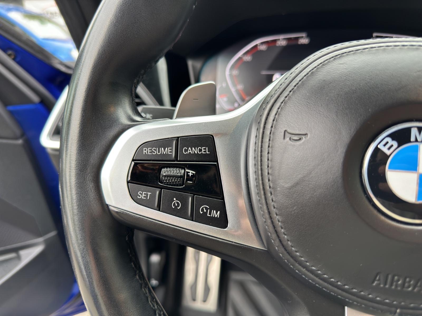BMW 318 i M Sport*ALU*LED*PDC*EFH*NAVI*AMBIENTE*