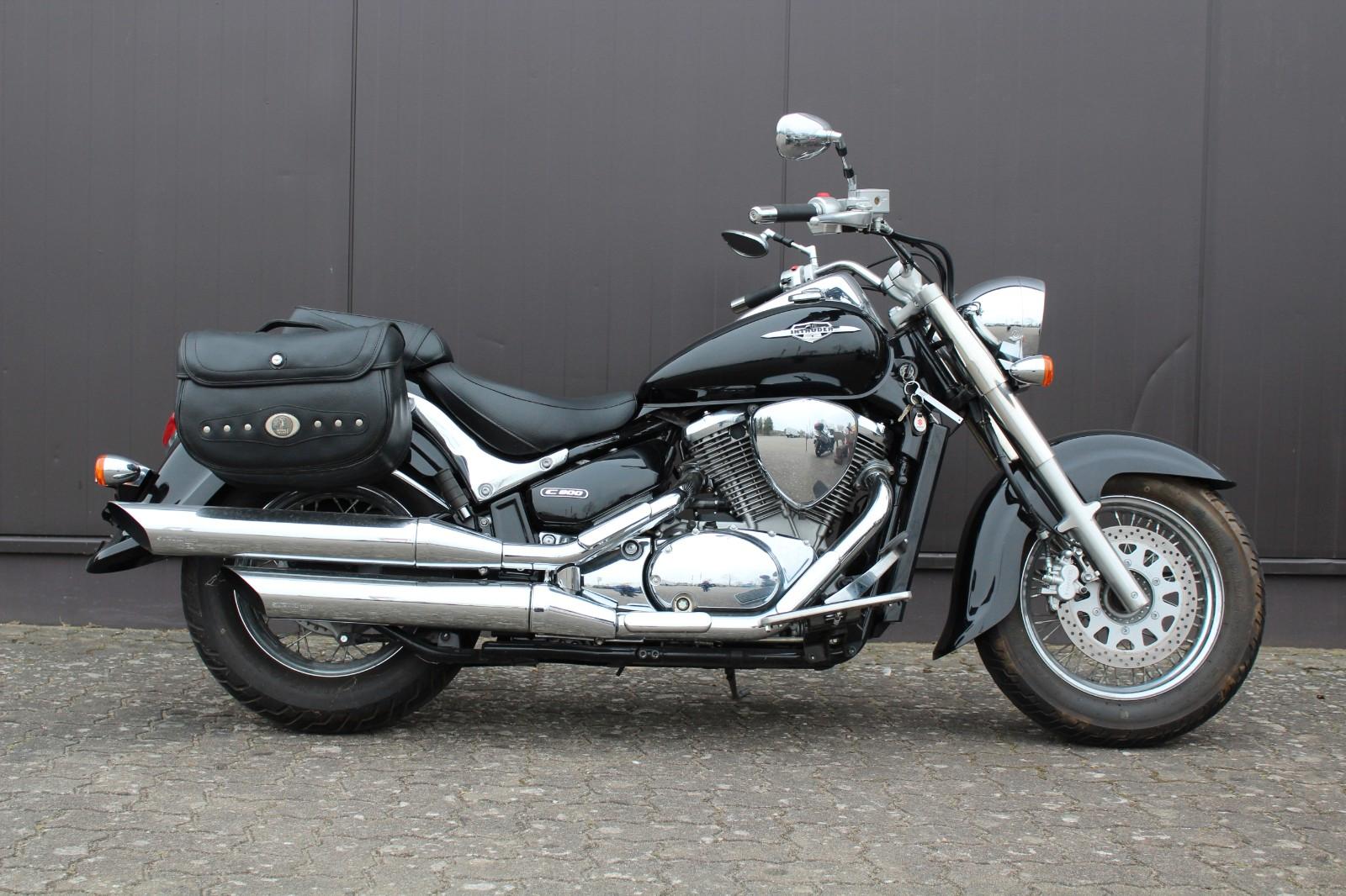 Suzuki VL 800 C Intruder / Zubehör / Garantie / Koffer