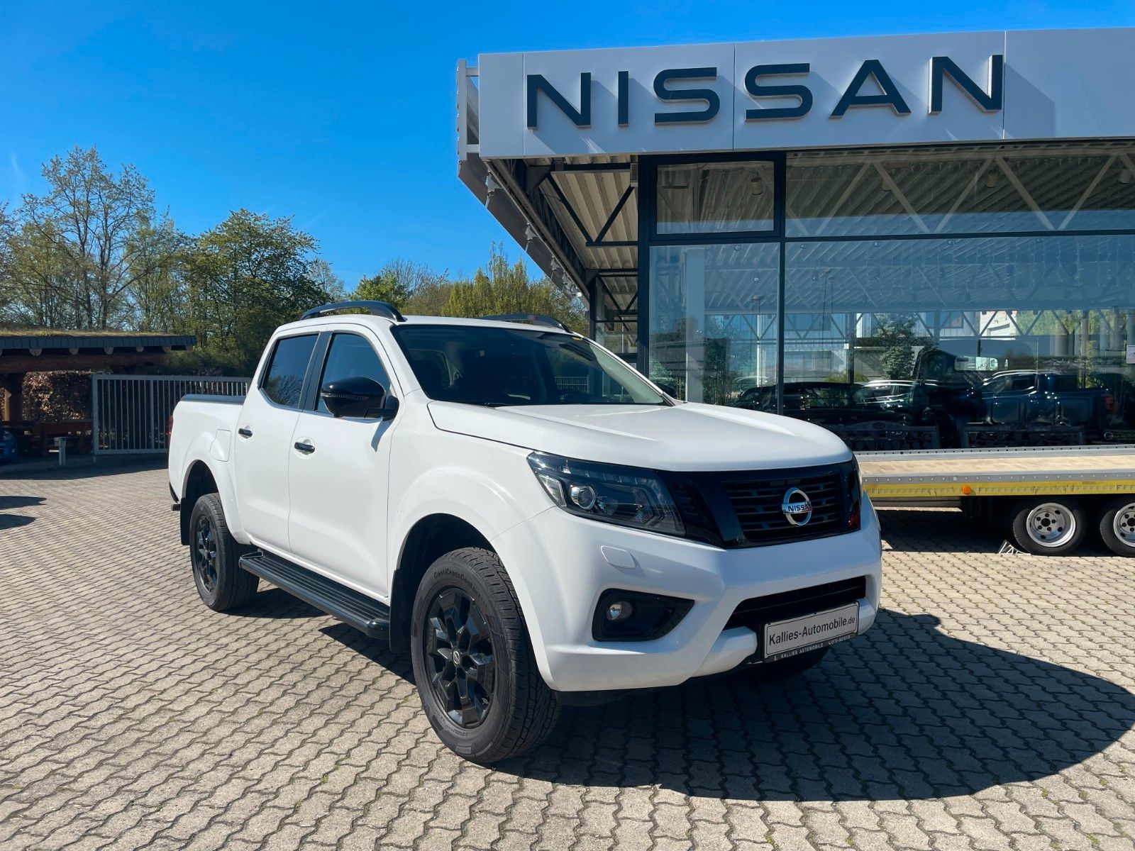 Fahrzeugabbildung Nissan Navara NP300 N-Guard Double Cab 4x4