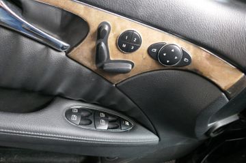 Mercedes E 280 - 11