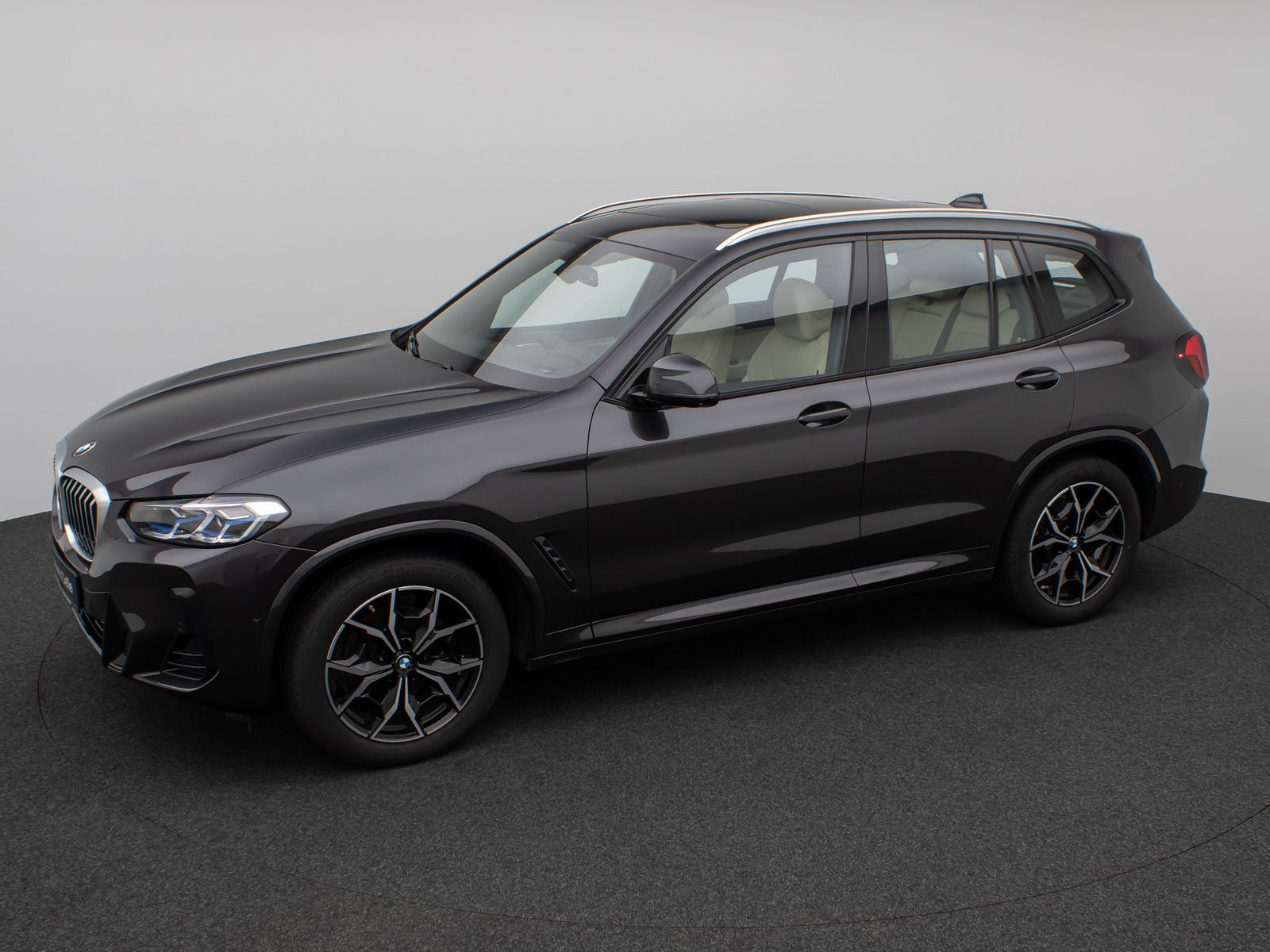 Fahrzeugabbildung BMW X3 xD20d  M Sport Laser Panorama 360°HUD DAB 19"