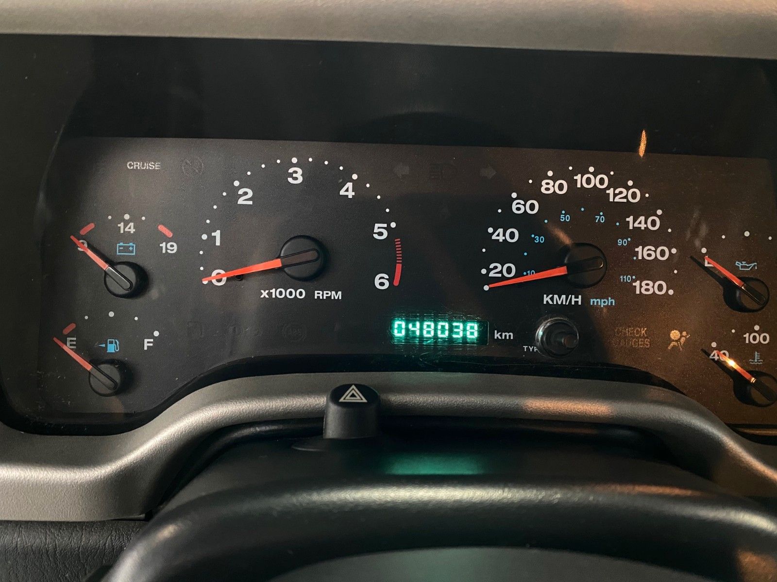 Fahrzeugabbildung Jeep Wrangler 4.0 Sport BFGoodrich T/A 265/70R16 TOP