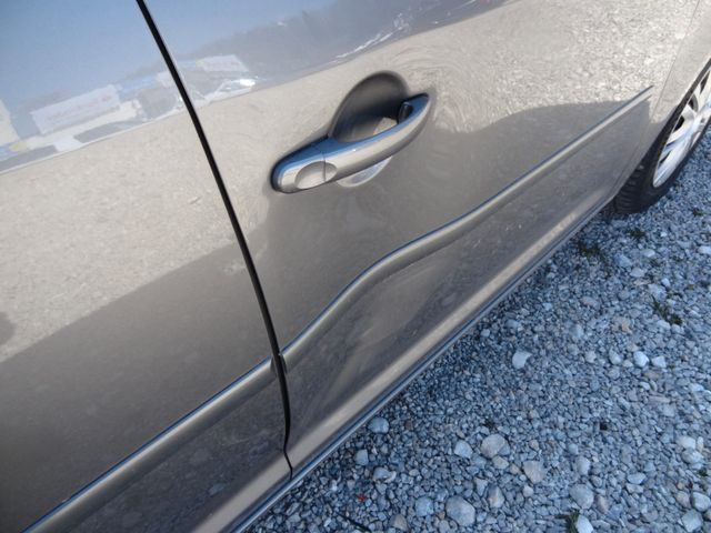 Fahrzeugabbildung Volkswagen Touran Freestyle BlueMotion/