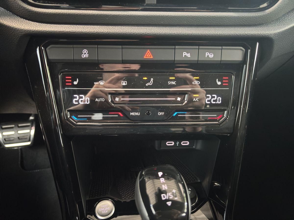 T-Roc R-Line 1.5 TSI DSG RFK APP-CONNECT BLACK-S