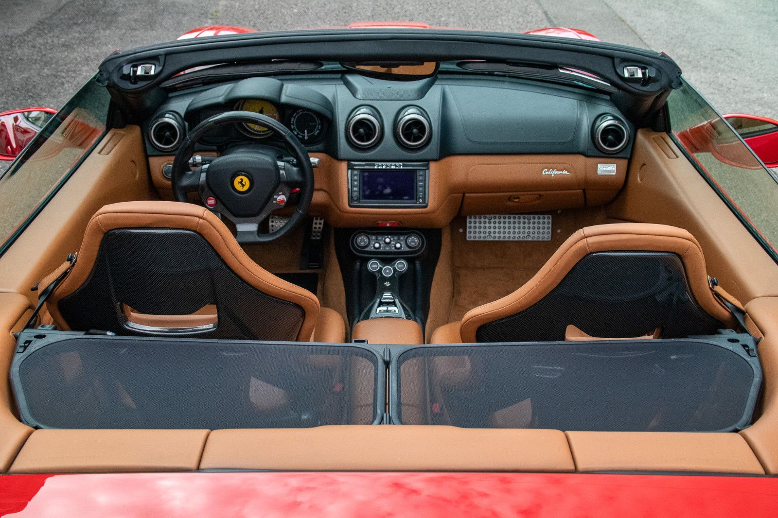 Fahrzeugabbildung Ferrari California Carbon Paket Editione zeisberg
