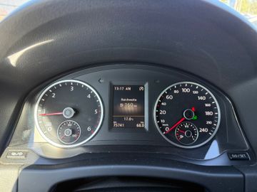 Volkswagen Tiguan - 10