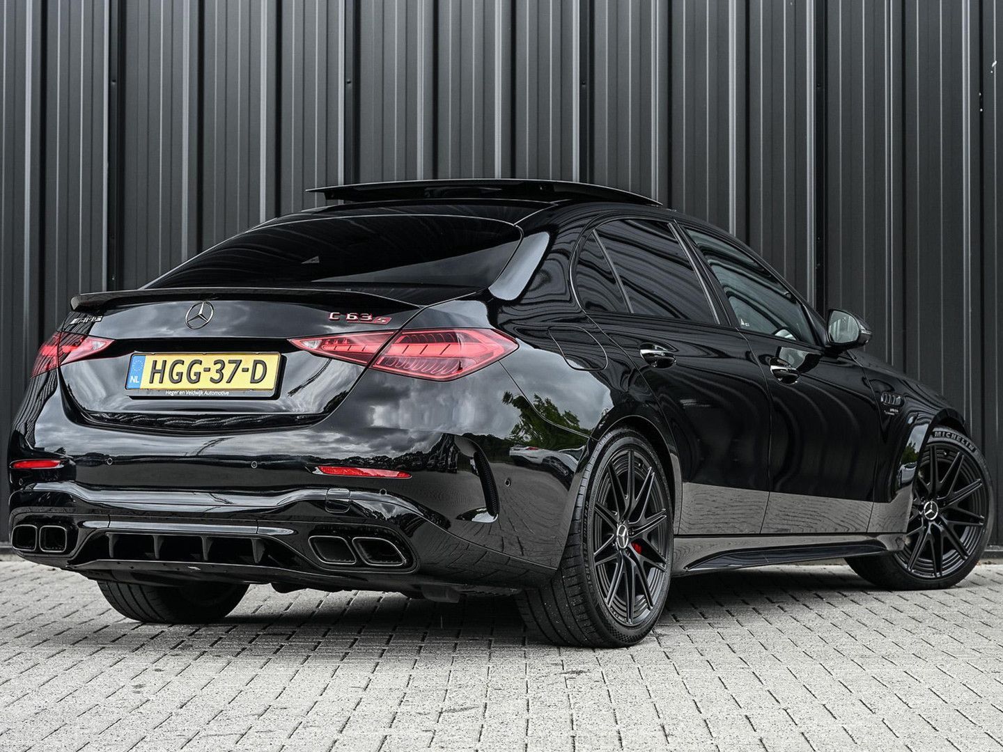 Mercedes-Benz C 63 AMG S E Performance 680pk | Achterasbesturi imagem 3