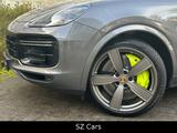 Porsche Cayenne Turbo S E-Hybrid*Keramik-Bremsanlage* - Porsche Cayenne Gebrauchtwagen in München