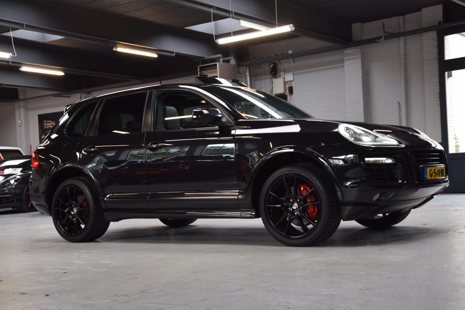 PORSCHE CAYENNE 4.8 GTS 405 ch 4X4 BVA - HAYON ÉLECTRIQUE - PACK SPORT - TOIT PANORAMIQUE