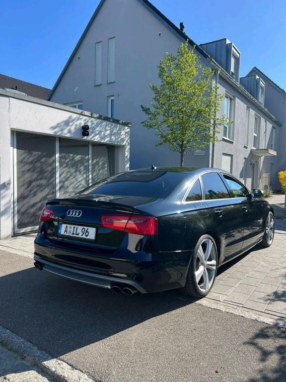 Image of Audi S6