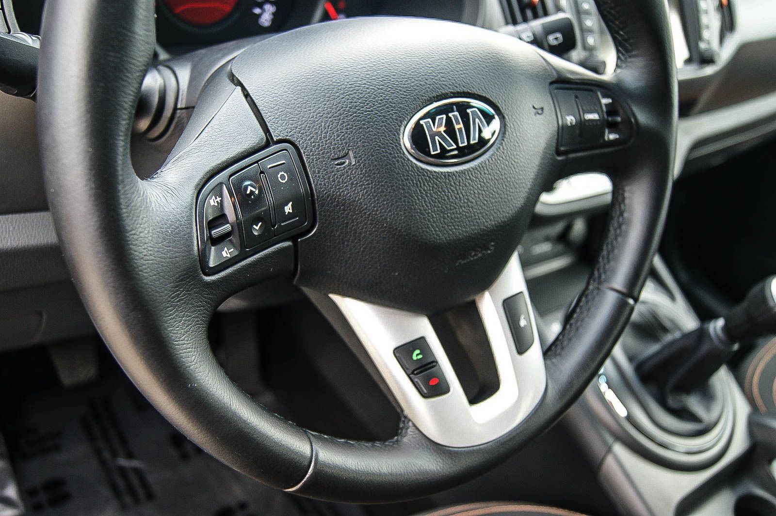 Fahrzeugabbildung Kia Sportage 2.0i Dream 4WD ANHÄNGERKUPPLUNG ORANGE