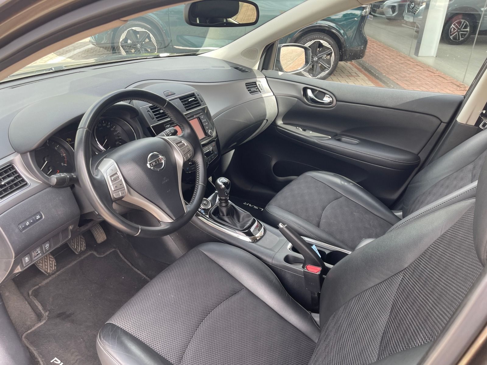 Fahrzeugabbildung Nissan Pulsar 1.2 N-Connecta Navi/AHK/Allwetterreifen
