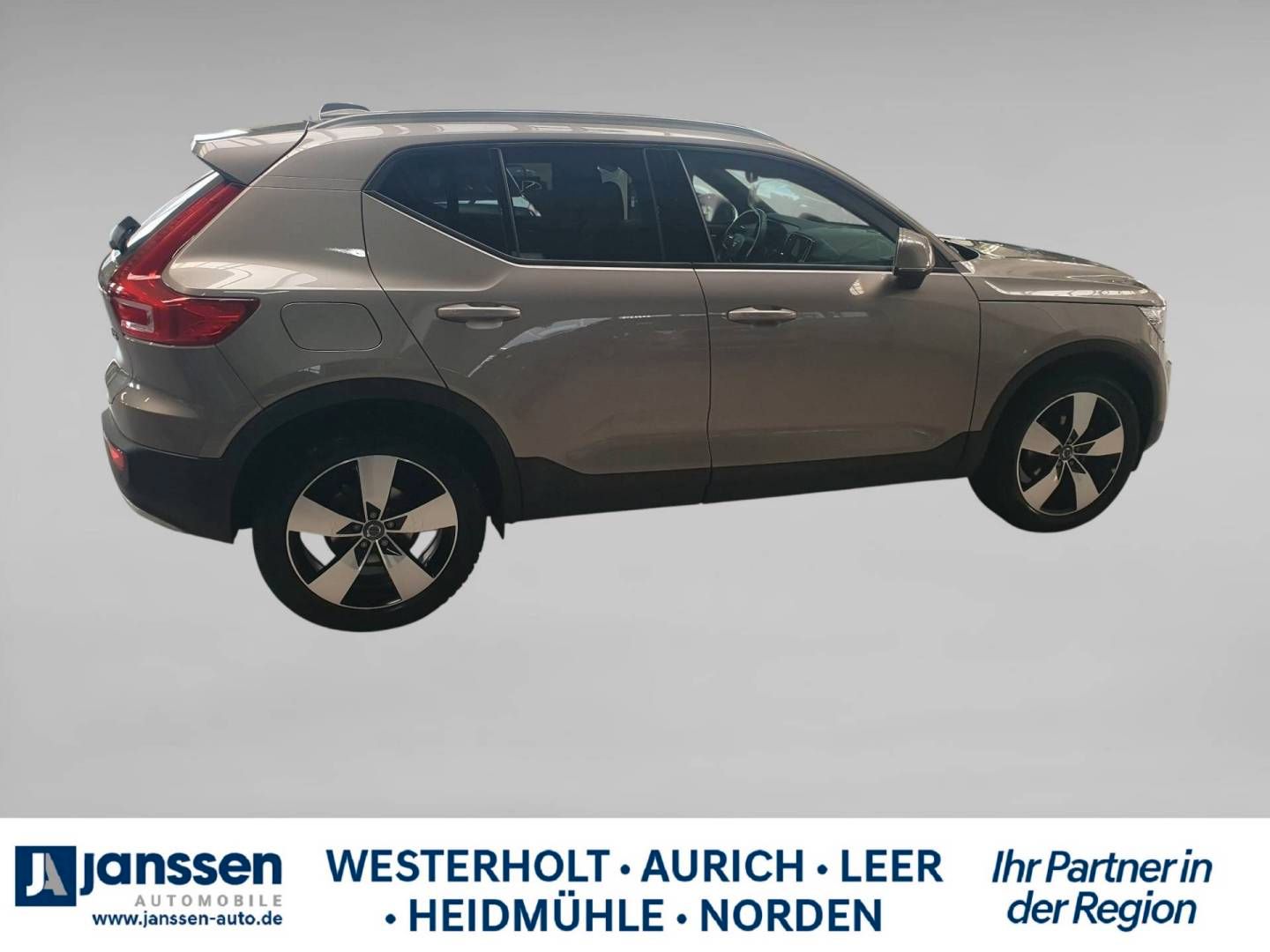 Fahrzeugabbildung Volvo XC40 T3 Geartronic Momentum Pro