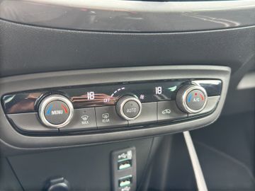 Opel Crossland X 1.2 Turbo KAMERA LED KLIMA CARPLAY