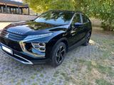 Mitsubishi Eclipse Cross 2.4 PLUG-IN HYBRID 4WD Intro E...