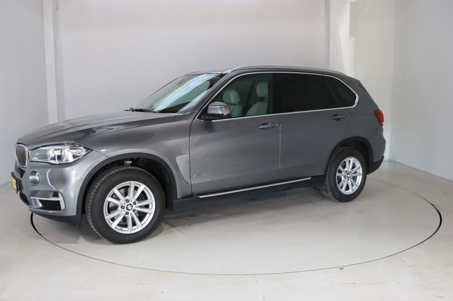 BMW X5 xDrive30d * HUD* Pano * Memory * RFK *