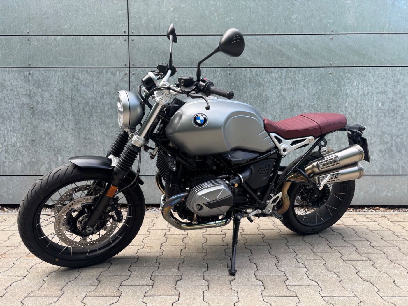 Fahrzeugabbildung BMW R nine T Scrambler