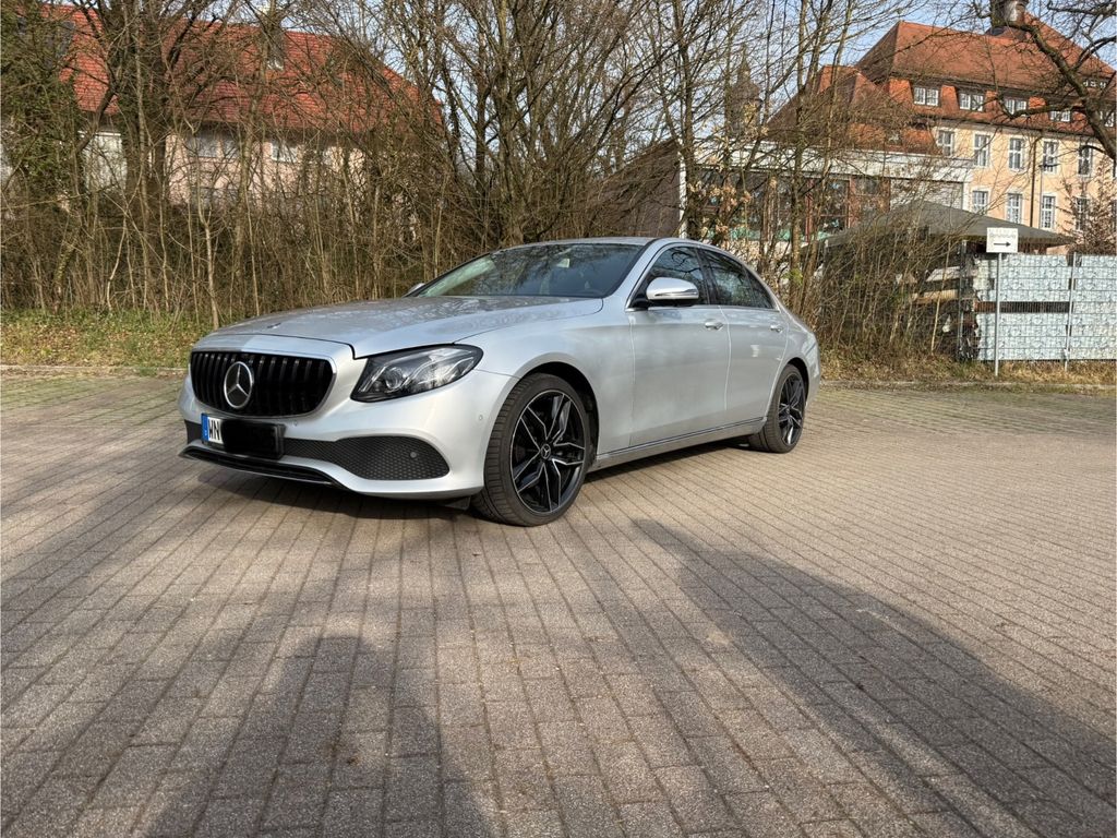 Image of Mercedes-Benz E 250