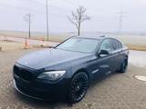 BMW F01 730d M Paket ab Werk  - BMW 730 aus 2010: D