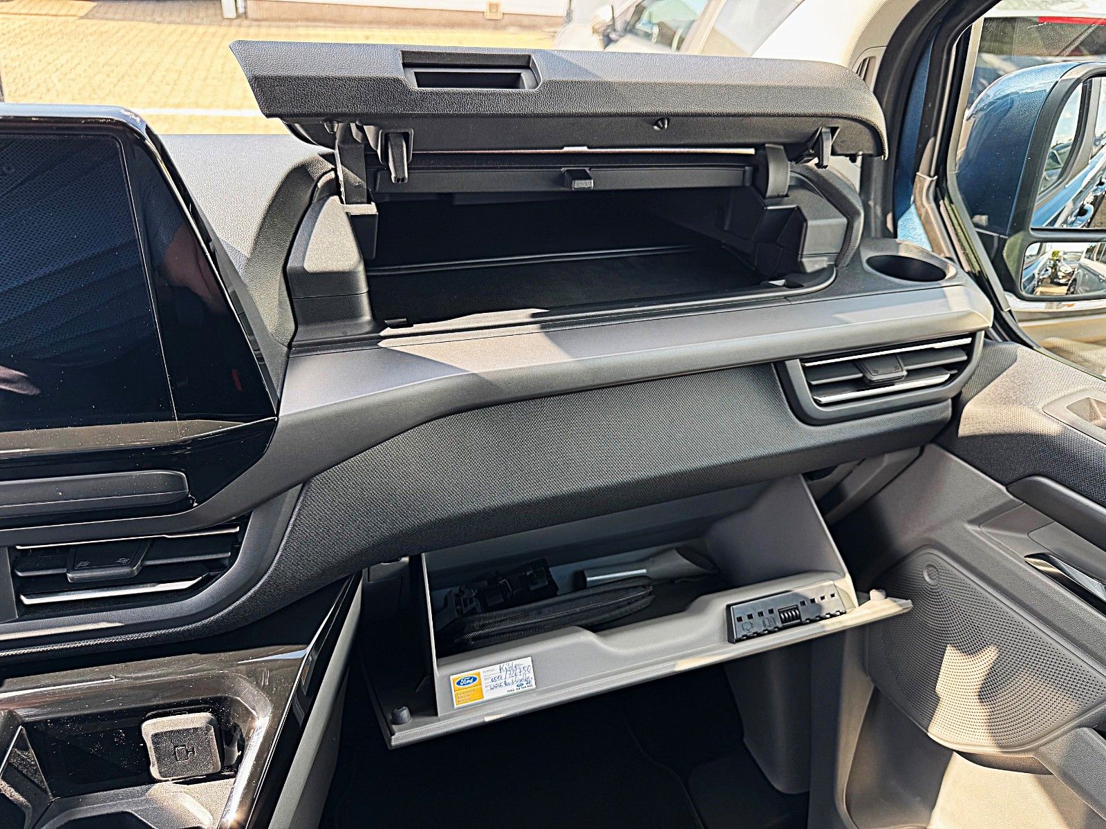 Ford Tourneo Custom Bus 320 L2 Titanium FWD 8-Sitzer foto 21
