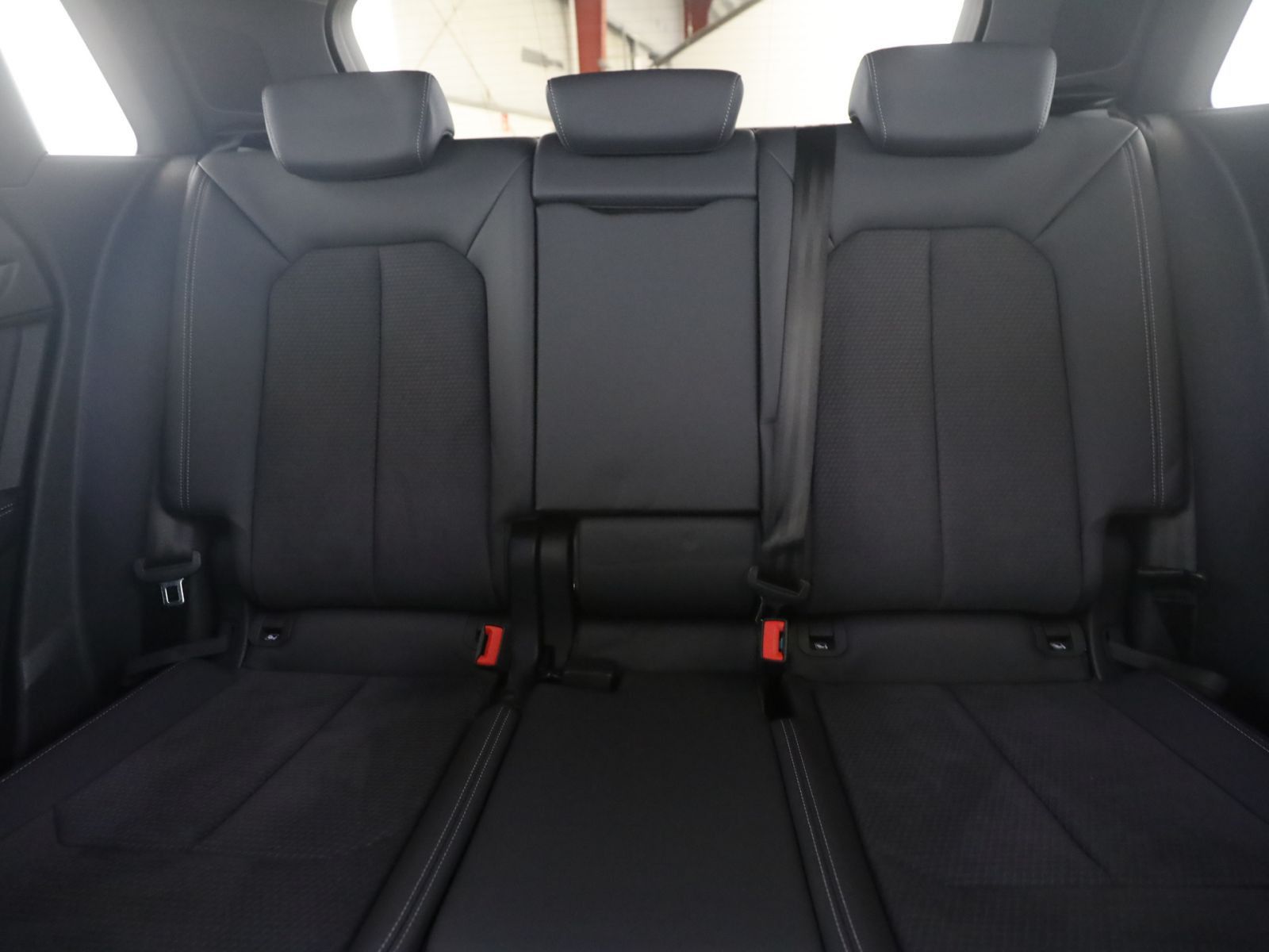 Audi Q3 45 TFSIe S line HYBRID+AHK+Matrix+PDC+SitzH+M foto 17