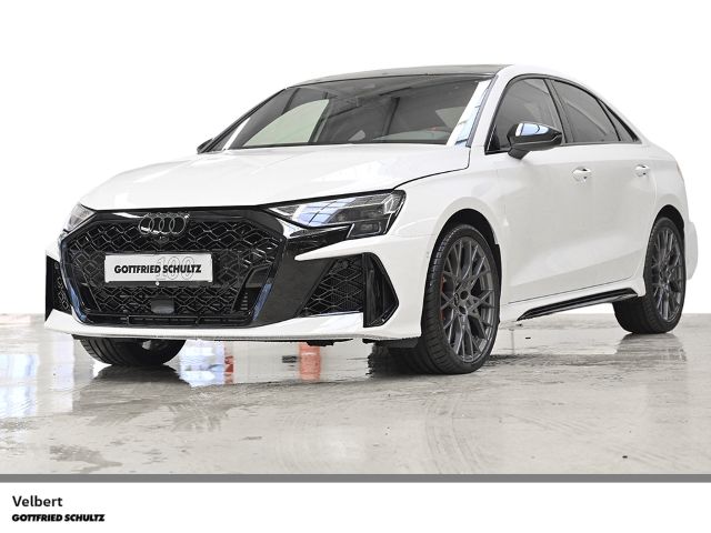 Audi RS3 LIMOUSINE Fast Start 2025