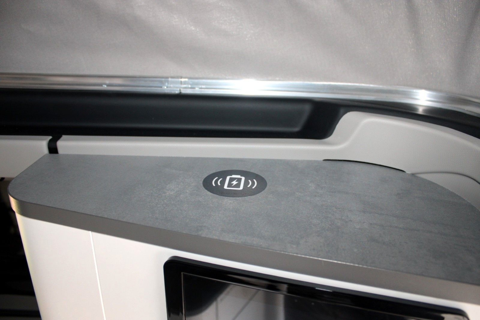 Fahrzeugabbildung Ford NUGGET L1 Titanium MARKISE + Aufstelldach SOFORT
