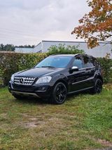 Mercedes-Benz M-Klasse ML 500 4 Matic - aus 2009: Mercedes Ml