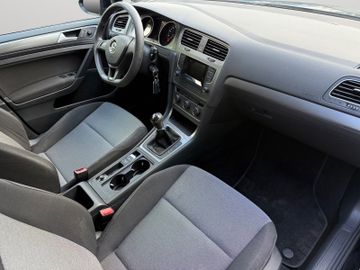 Volkswagen Golf - 12