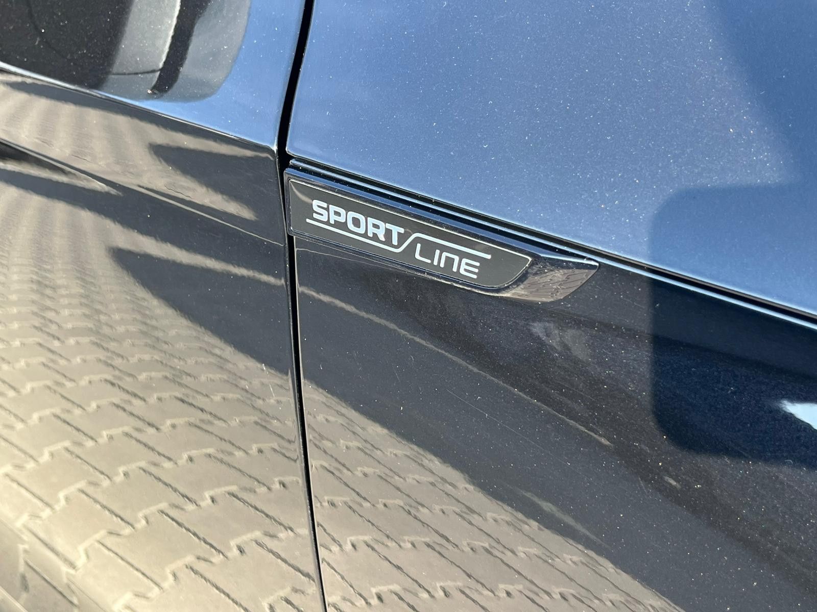 Fahrzeugabbildung SKODA Octavia 1.5 DSG Sportline PANO*MATRIX*AHK*5J.GAR