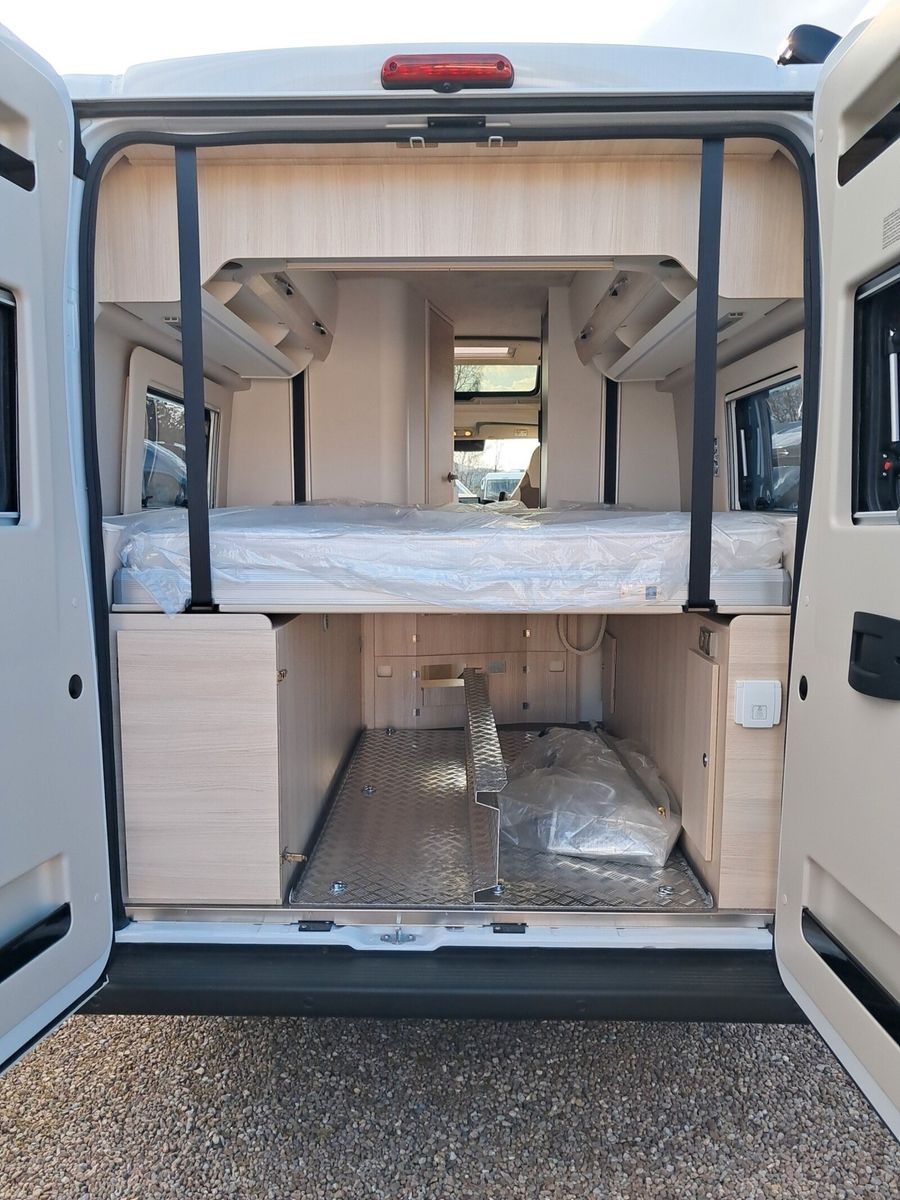 Fahrzeugabbildung Eura Mobil Van V 635 HB Fahrassistenz- & Mondial Plus Paket