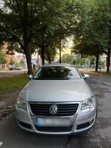 Volkswagen Ich verkaufe meine VW Passat - Volkswagen Passat aus 2005: Kombi