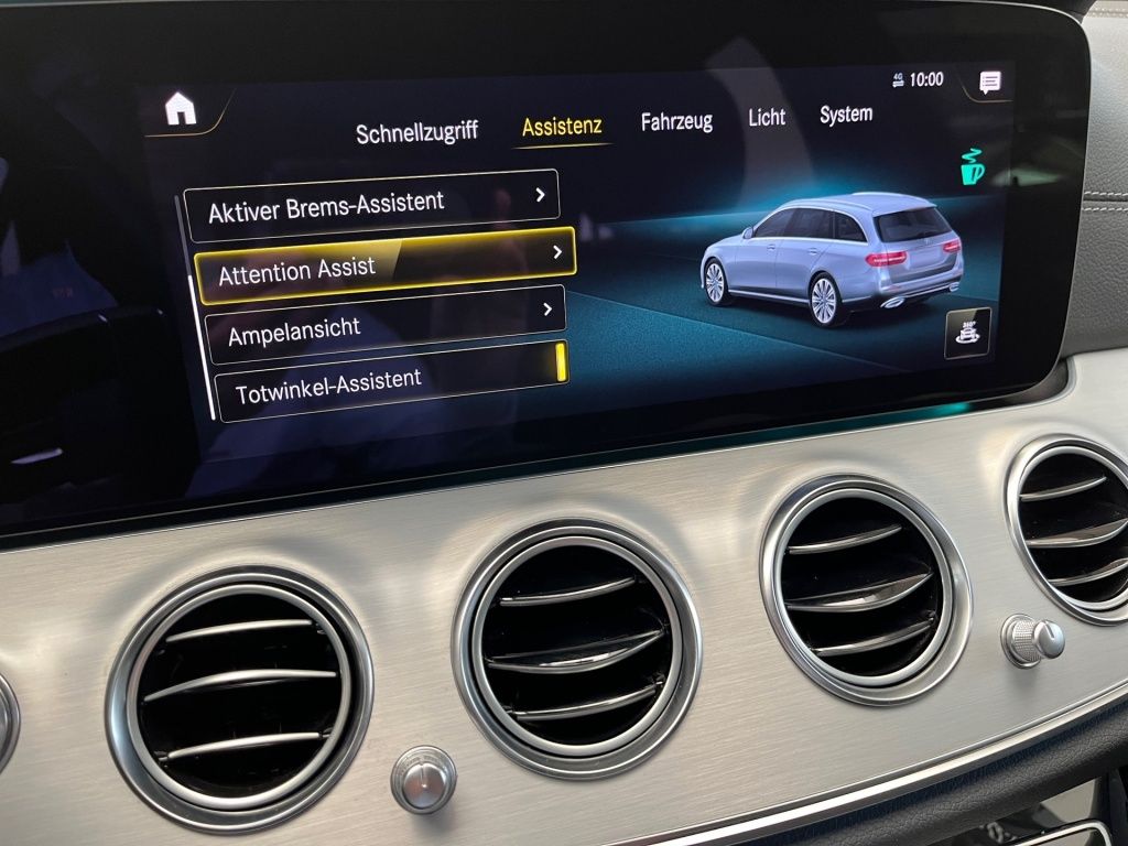 Fahrzeugabbildung Mercedes-Benz E 400 dT 4M AMG AHK Totwi. LED SHZ Sport Ambie.