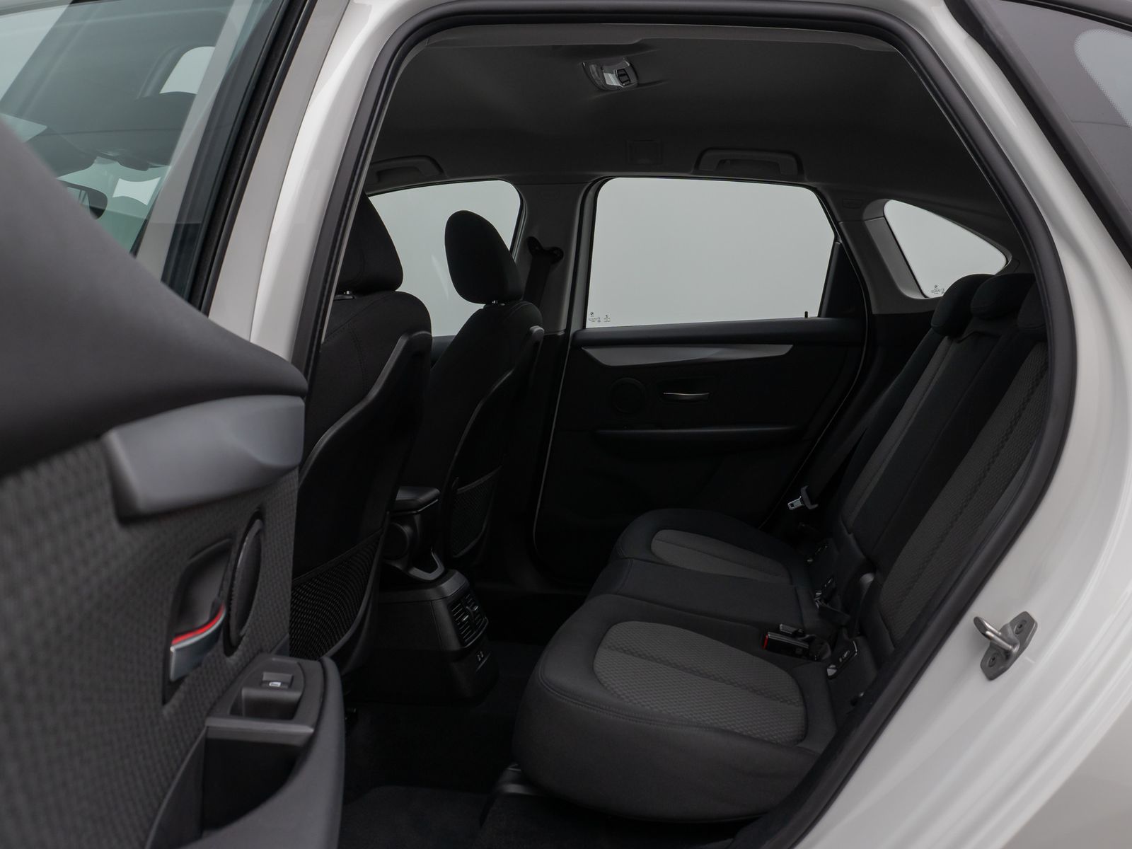 Fahrzeugabbildung BMW 218d Kamera Navi HiFi AHK LED Geschwindigkeitsre