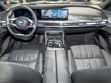 BMW 750 - 3
