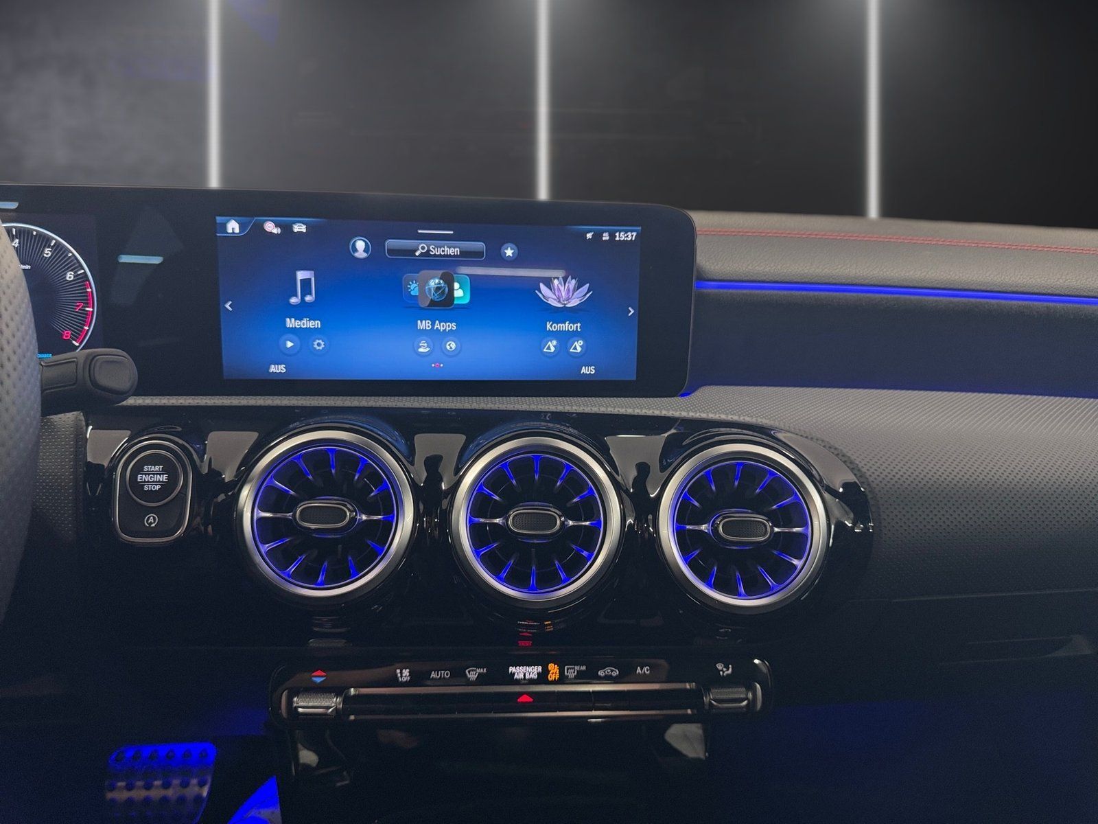 Fahrzeugabbildung Mercedes-Benz CLA 180 SB AMG*Kamera*LED*CarPlay*Easy-Pack*MBUX
