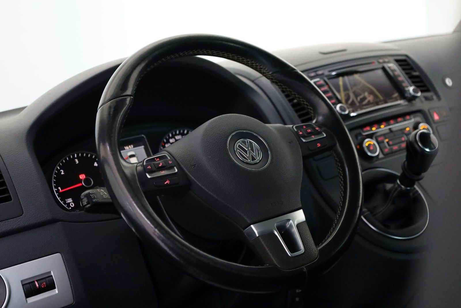Fahrzeugabbildung Volkswagen T5 Multivan 4M Match 7 Sitzer,Navi,Xenon,SH,AHK