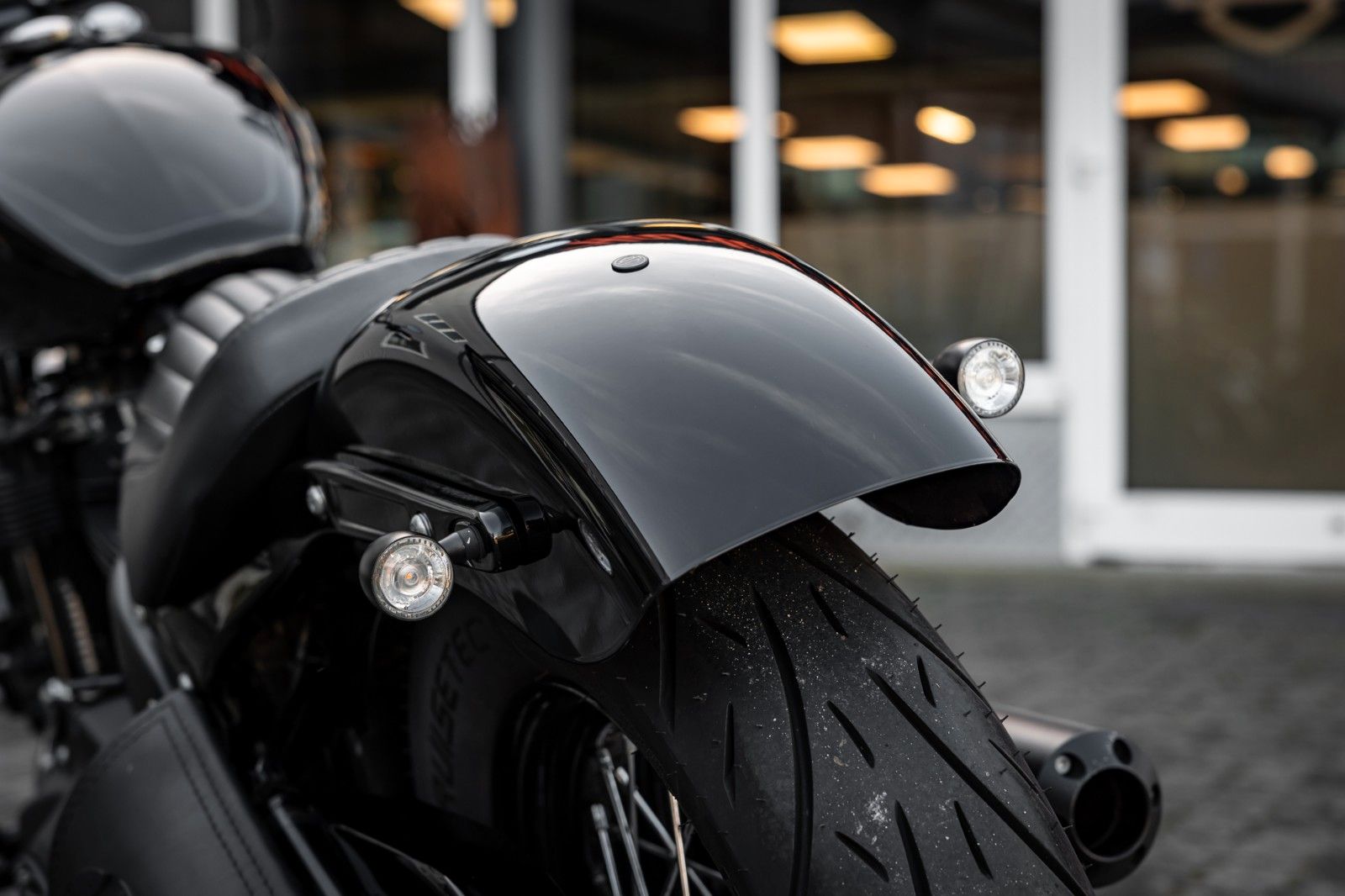 Fahrzeugabbildung Harley-Davidson FXBB STREET BOB Softail  - JEKILL&HYDE