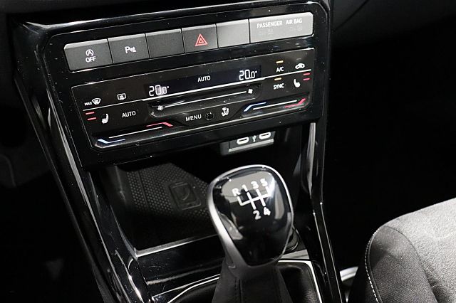 T-Cross Life 1.0 TSI Navi ACC LED KAMERA TEMPOMA