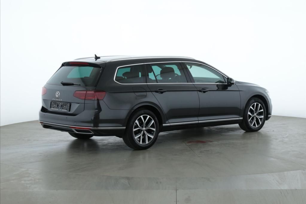 Volkswagen Passat Variant Elegance 2.0 TDI SCR Pano*PDC*RFK