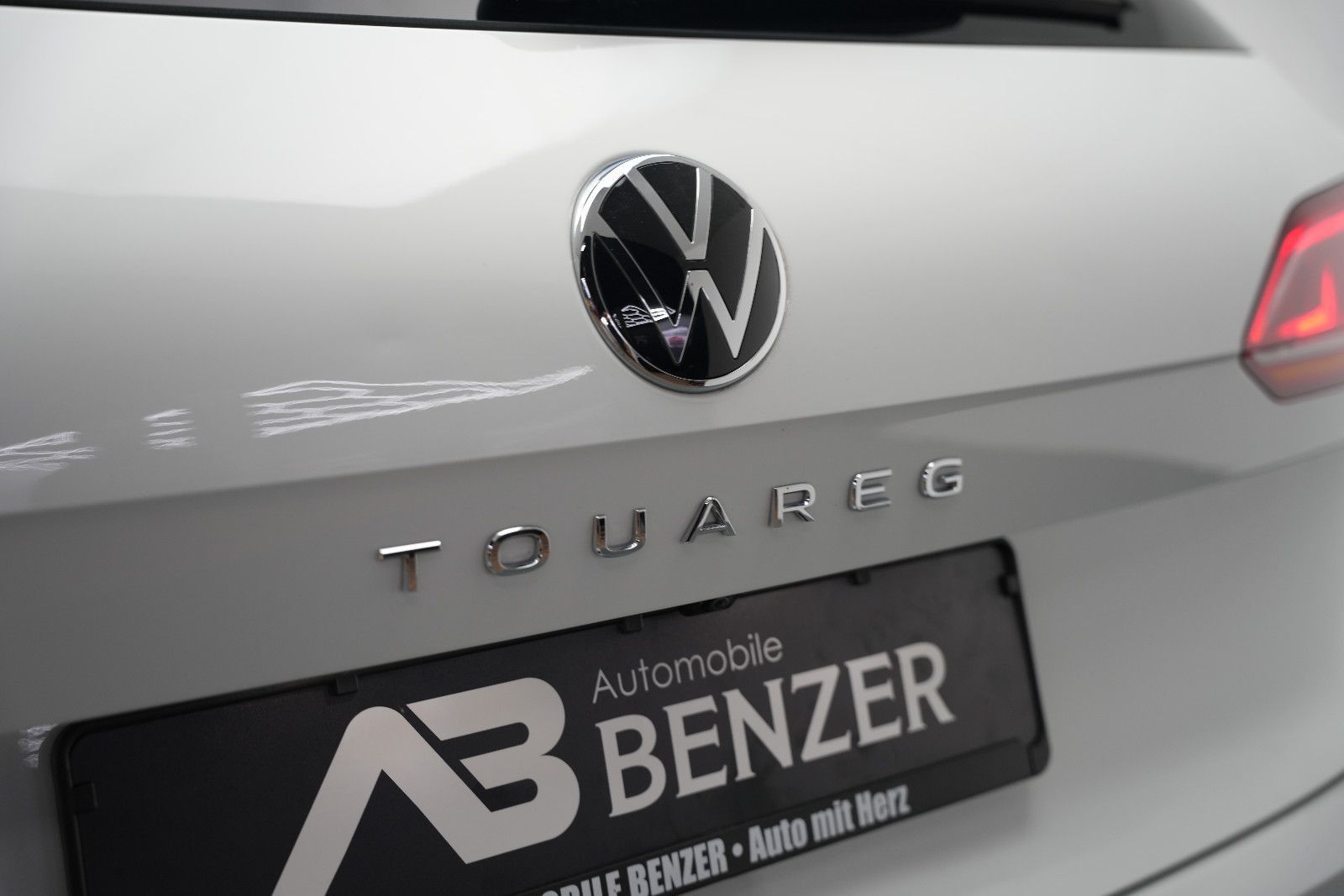 Fahrzeugabbildung Volkswagen Touareg SPORT/ 4Motion/VIRTUAL/AMBIENT/360''KAM