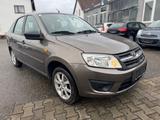 Lada Granta 1.6 16V - Lada mit Benzin-Antrieb: Limousine