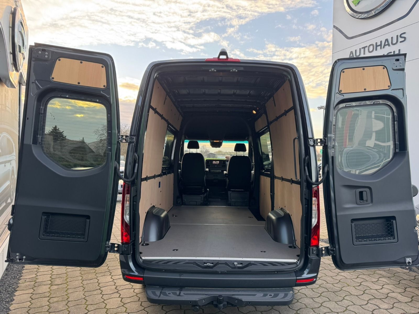 Fahrzeugabbildung Mercedes-Benz Sprinter 315 CDI RWD Automatik*360°CAM*StHz*AHK*