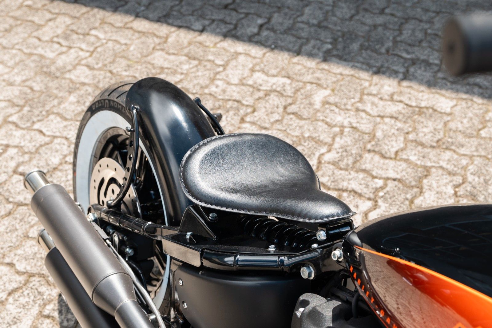 Fahrzeugabbildung Harley-Davidson Softail FXBBS Street Bob - Jekill & Hyde- Bobber